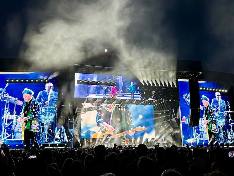 I laughed when the Rolling Stones started their concert with “Start Me Up,” the subject line of last week’s newsletter! Photo: © tablehopper.com.