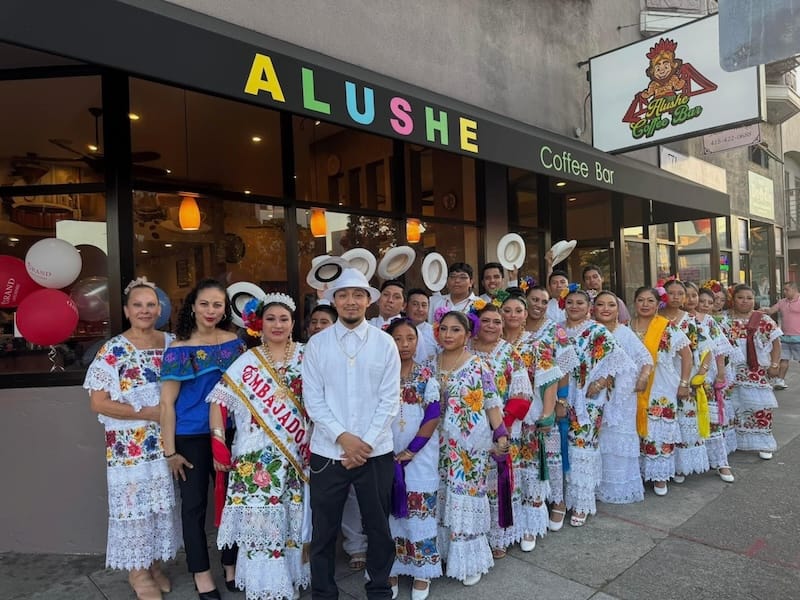 The beautiful grand opening ceremony at Alushe. Photo courtesy of Alushe.